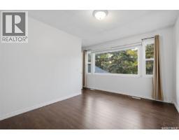 4pc Bathroom - 1004 6th Street E, Saskatoon, SK S7H1E2 Photo 17