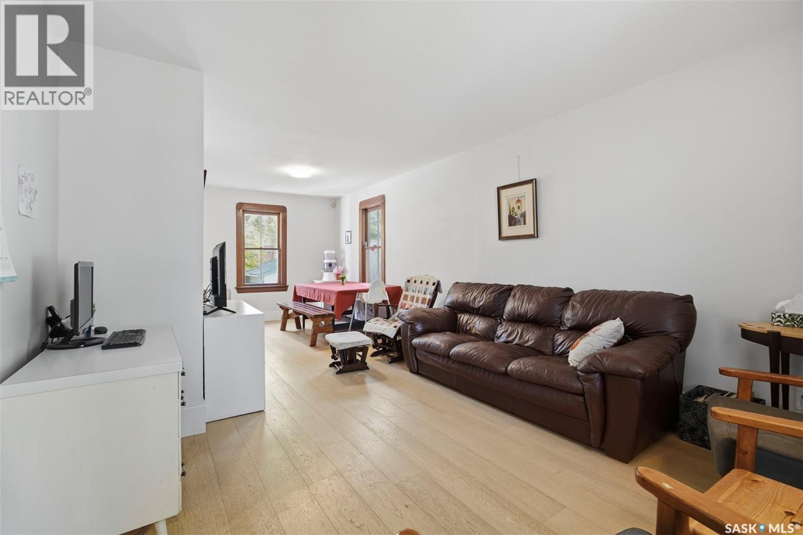 818 B AVENUE N, Saskatoon — photo 4