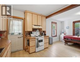 818 B Avenue N, Saskatoon, SK S7L1E7 Photo 11