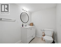 818 B Avenue N, Saskatoon, SK S7L1E7 Photo 19