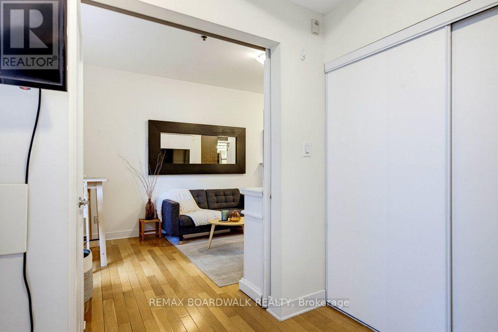 #104 360 CUMBERLAND STREET - 19
