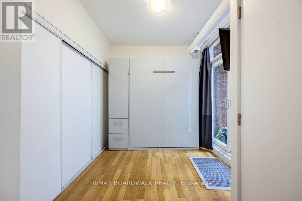 #104 360 CUMBERLAND STREET - 22