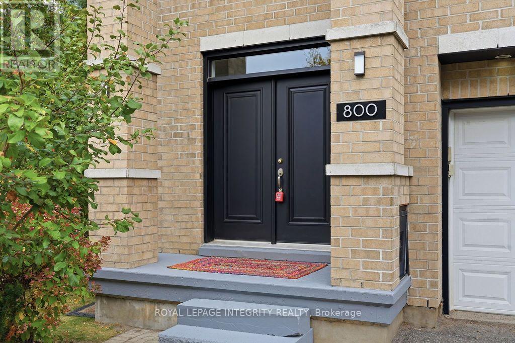 800 PETRA PRIVATE, Ottawa — photo 2