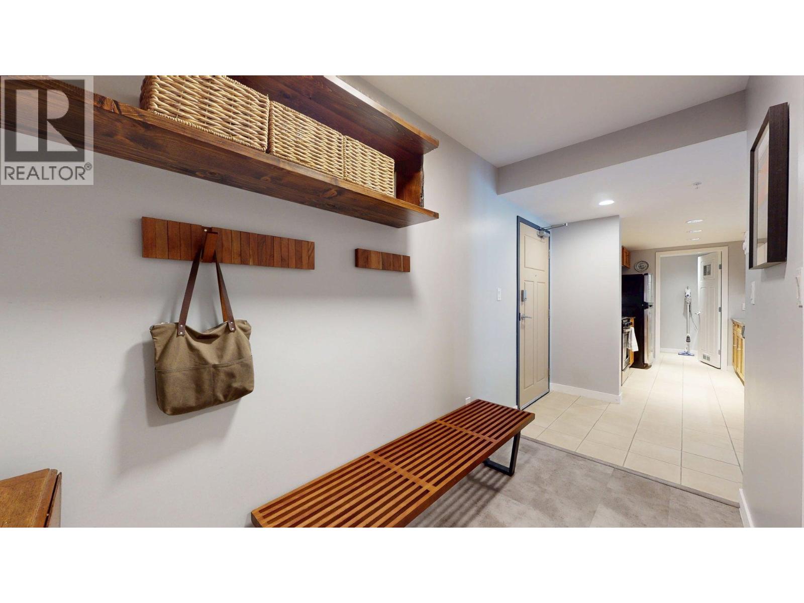 213 1212 MAIN STREET, Squamish