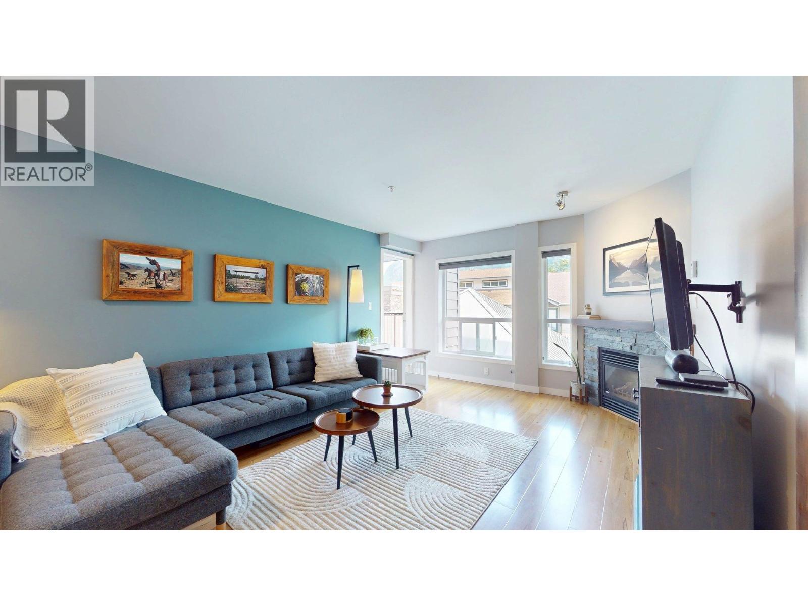 213 1212 MAIN STREET, Squamish