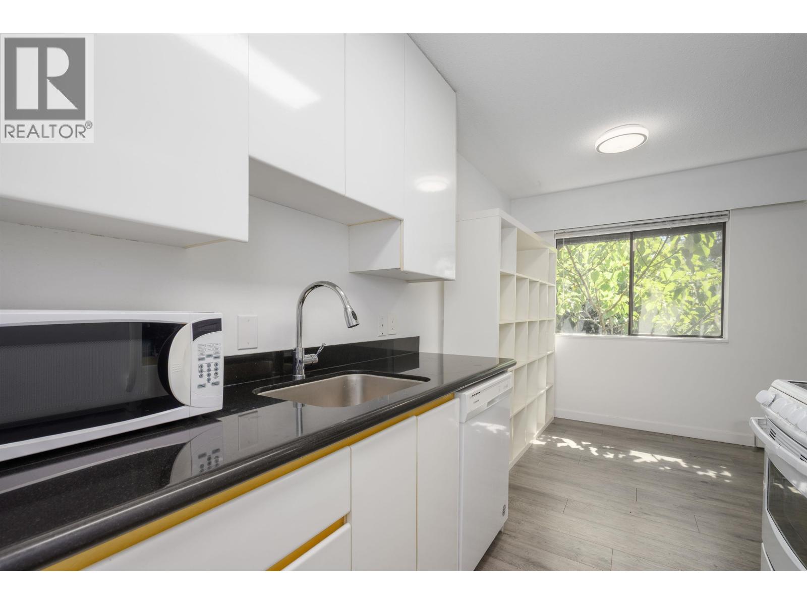 Photo of 305 310 W 3RD STREET 11