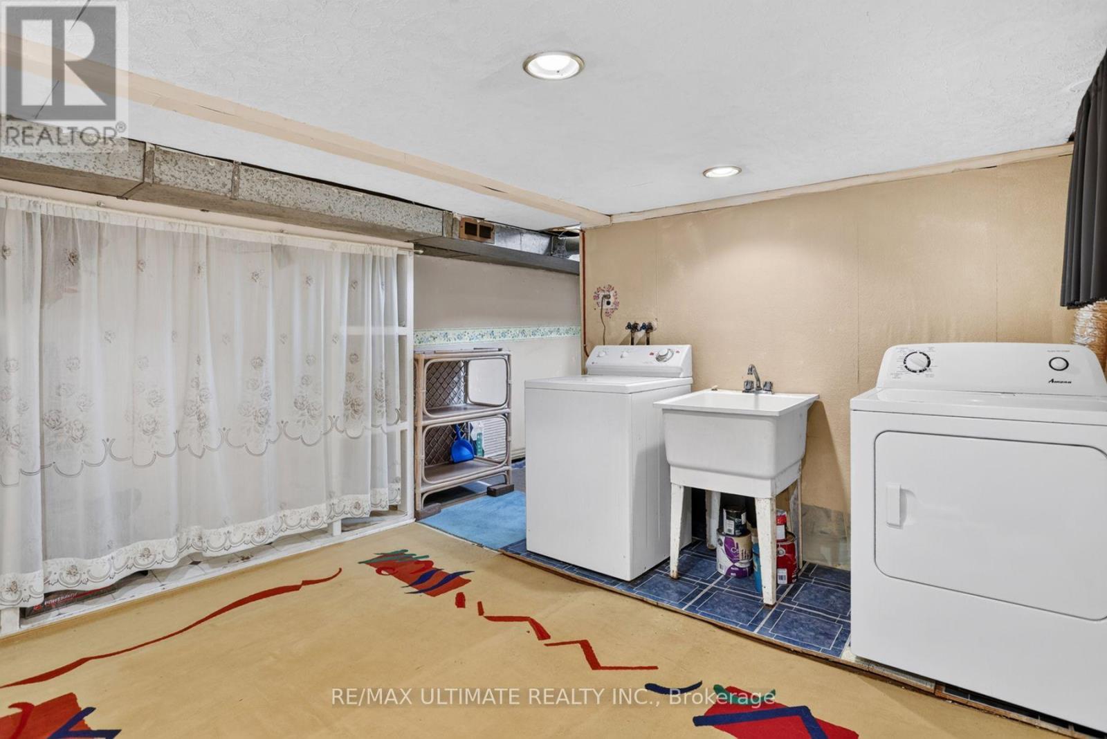12 ELDON AVENUE - 34