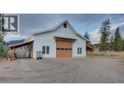 3922 Hullcar Road, Armstrong, BC V4Y0M7 Photo 11
