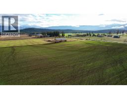 Primary Bedroom - 3922 Hullcar Road, Armstrong, BC V4Y0M7 Photo 6