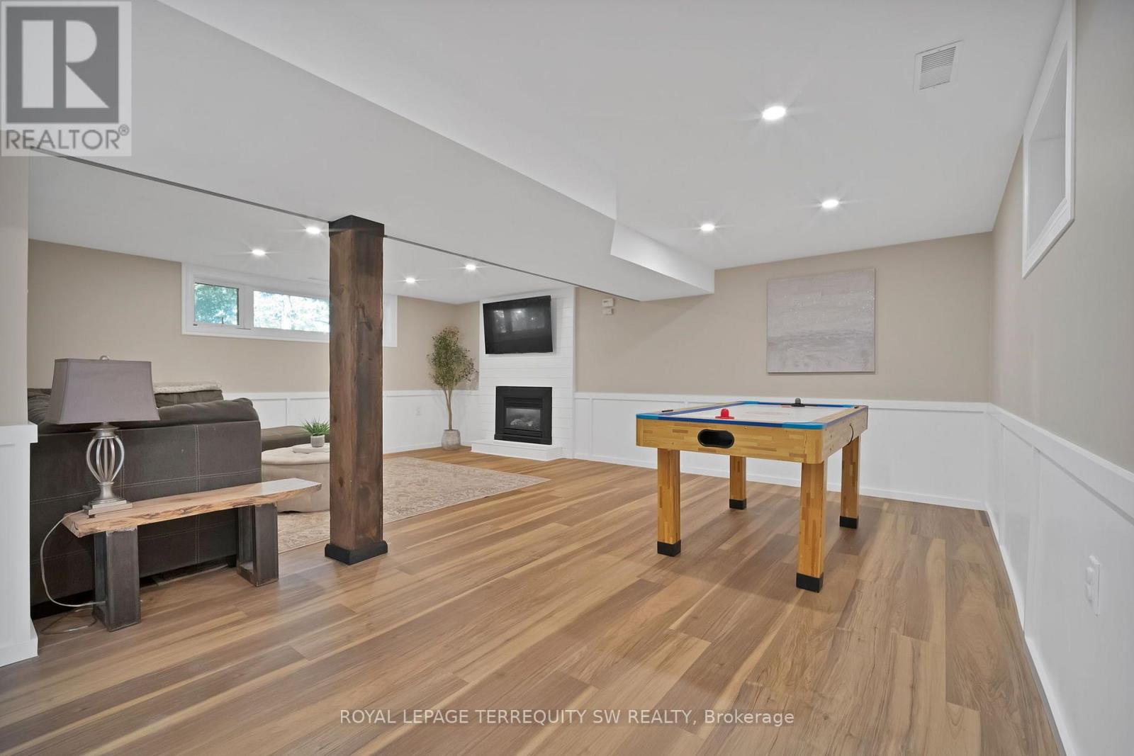 2249 WILLARD AVENUE - 38