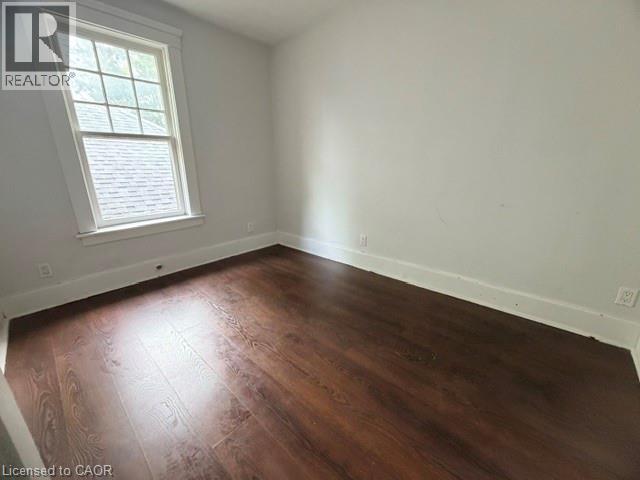 512 DOWNIE Street, Stratford — photo 3