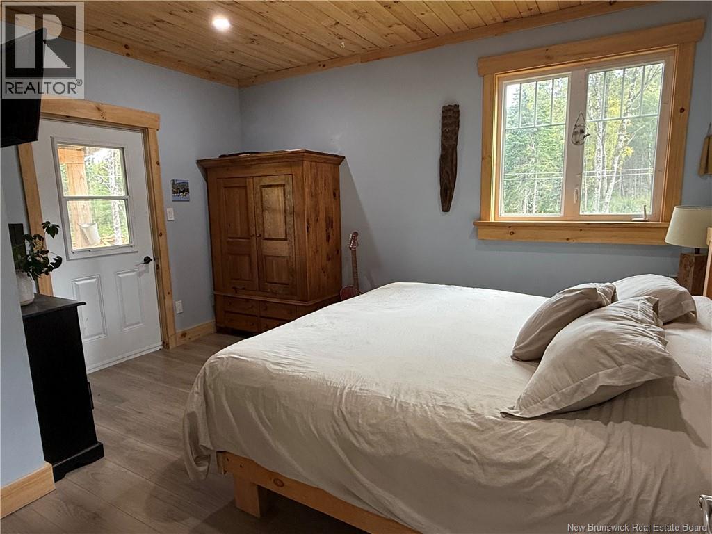 1689 Kintore Road - 10