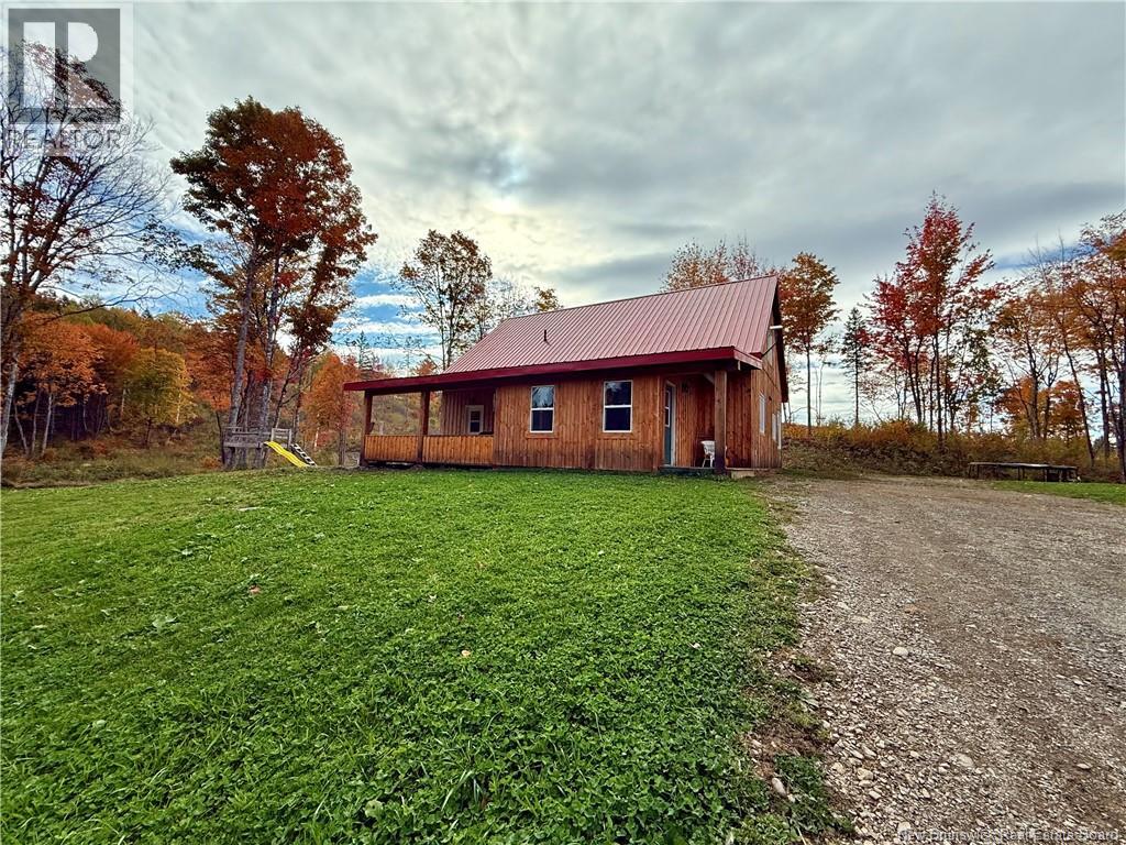 1689 Kintore Road - 1