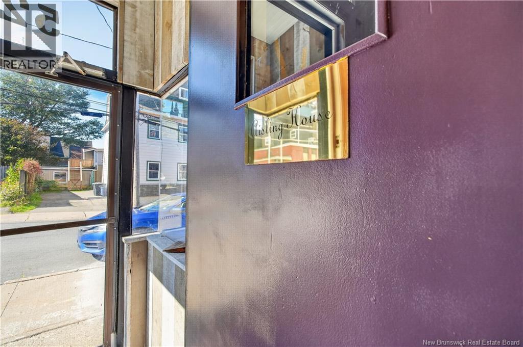 52 Dorchester Street - Image 4