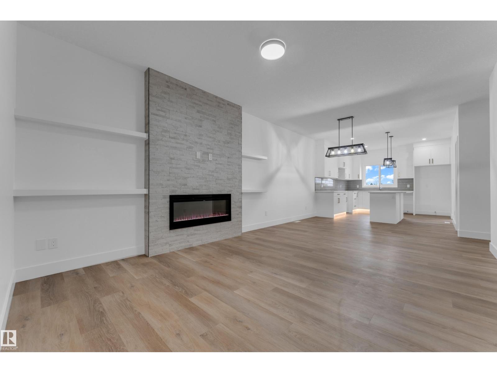 4213 63 ST - 12