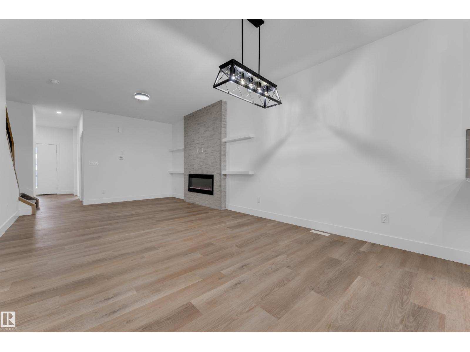 4213 63 ST - 14