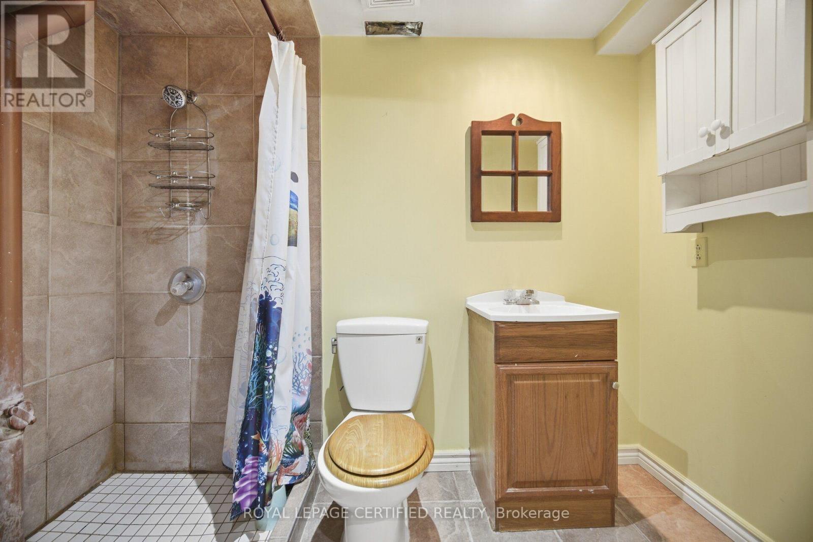 75 Cloverdale Drive, Brampton, ON photo 32