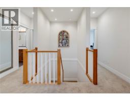 3919 Blenkinsop Rd, Saanich, BC V8P3P4 Photo 23
