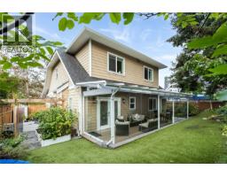 3919 Blenkinsop Rd, Saanich, BC V8P3P4 Photo 36