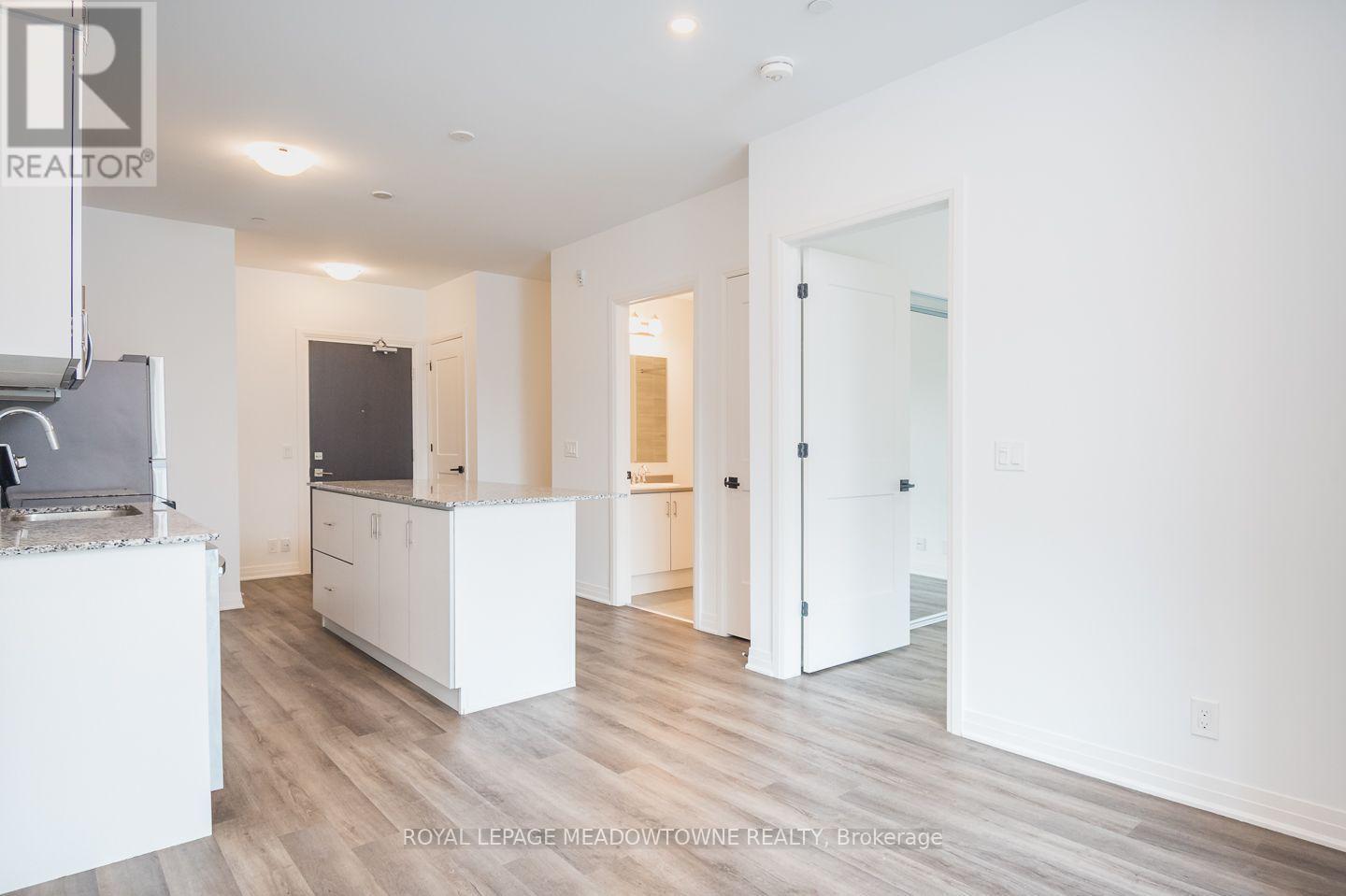 205- 102 Grovewood Common, Oakville, ON photo 18