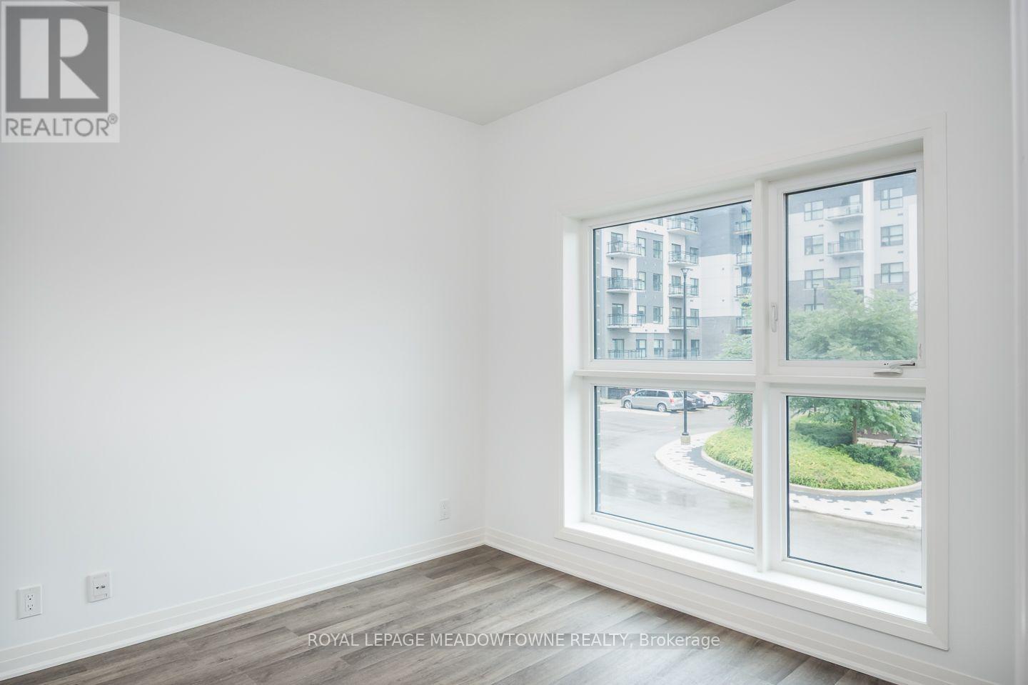 205- 102 Grovewood Common, Oakville, ON photo 21