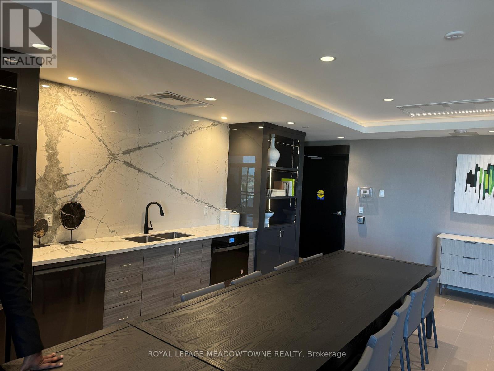 460 Gordon Krantz Avenue — photo 28