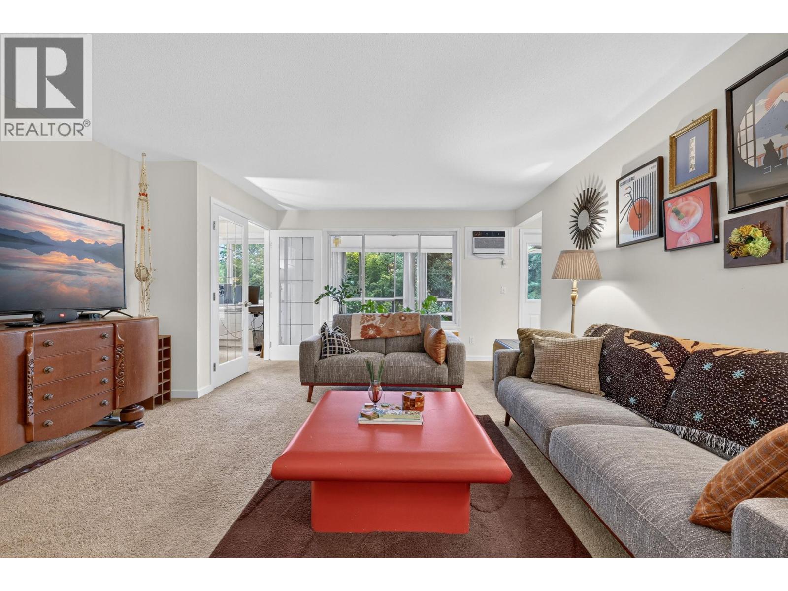 208 920 Glenwood Avenue, Kelowna