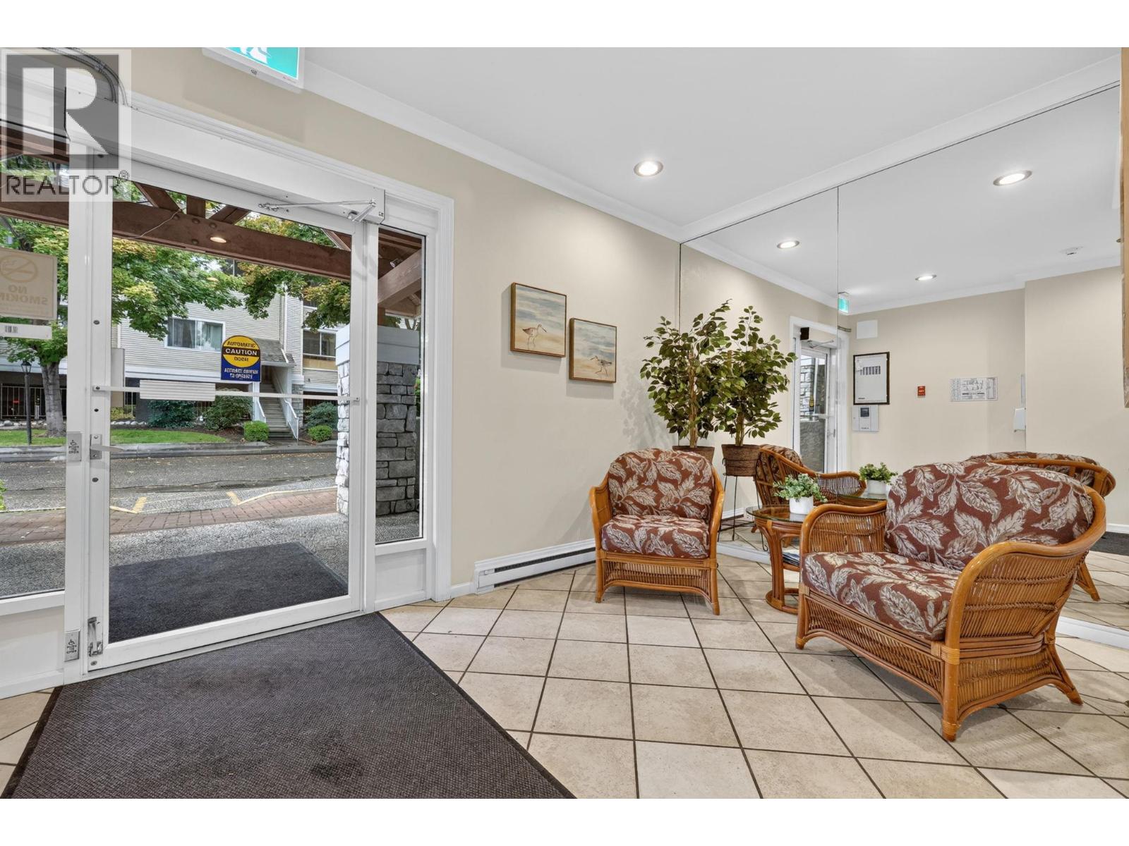 #208 920 Glenwood Avenue - 40