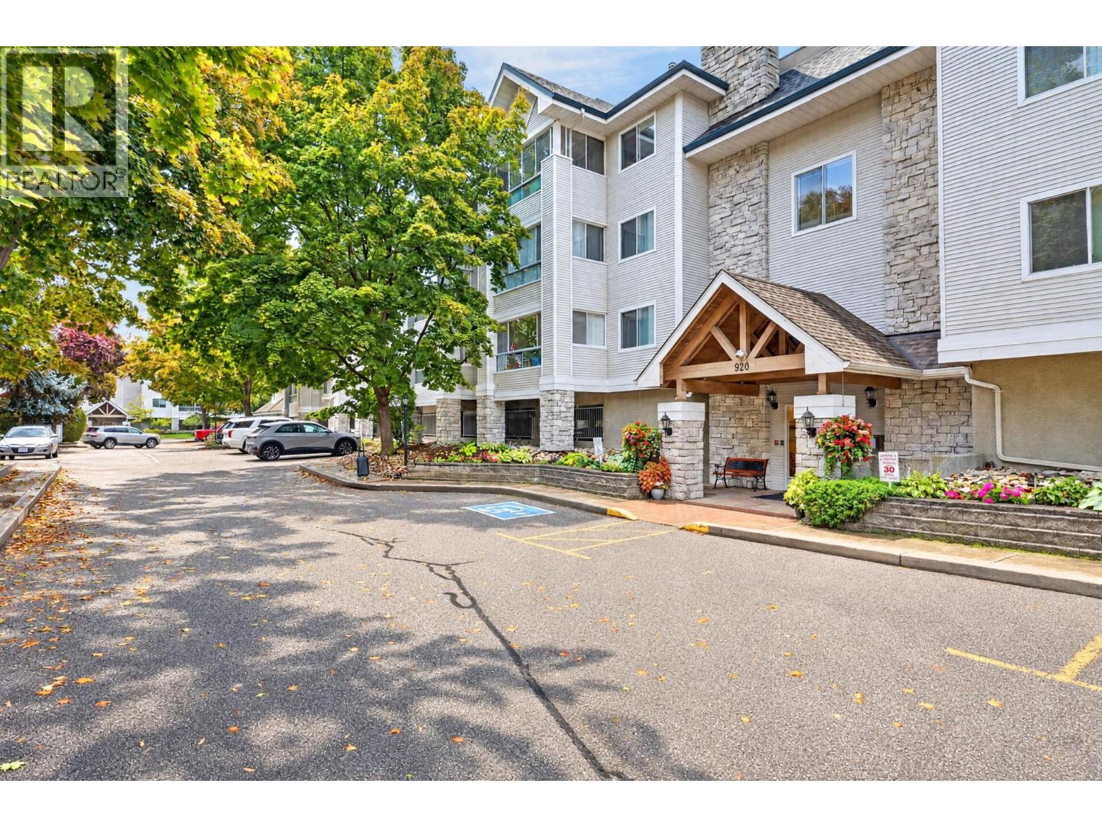 208 920 Glenwood Avenue, Kelowna