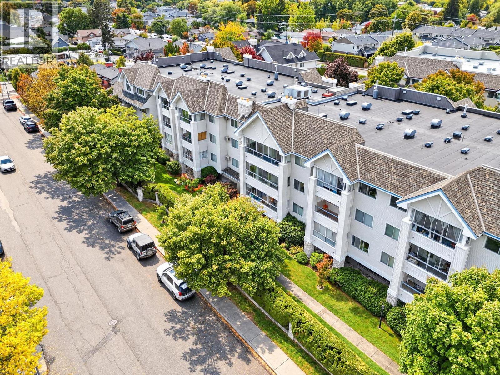 #208 920 Glenwood Avenue - 45
