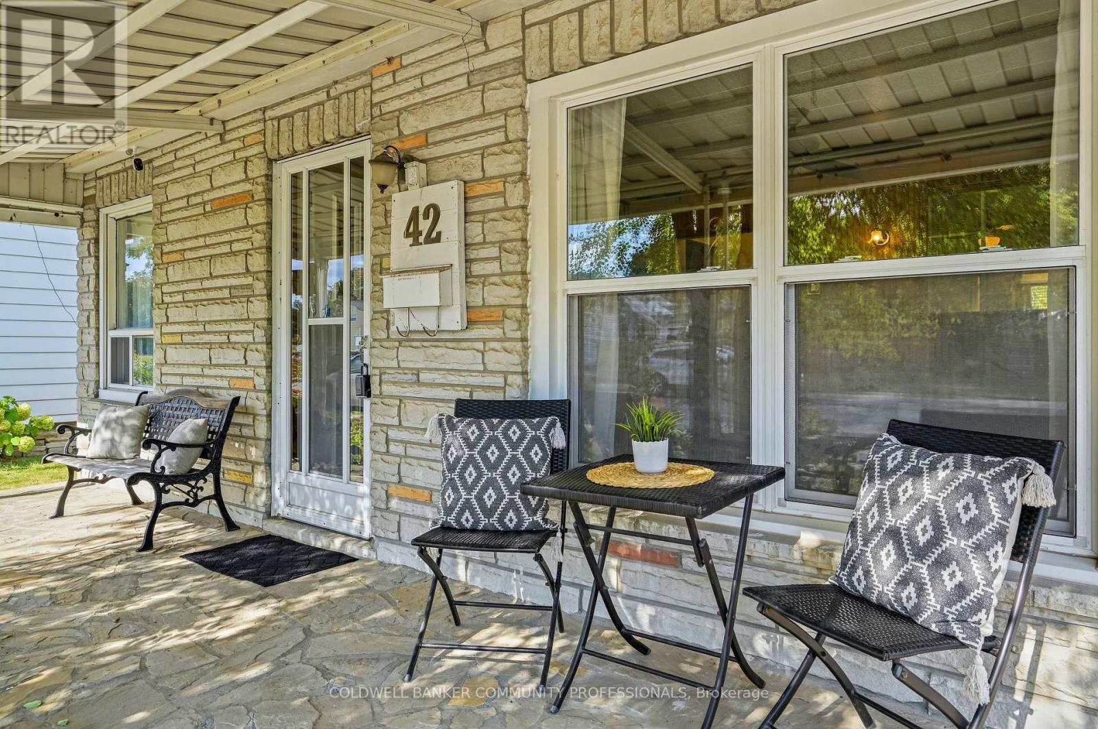 42 SANDERSON STREET, Brantford — photo 7