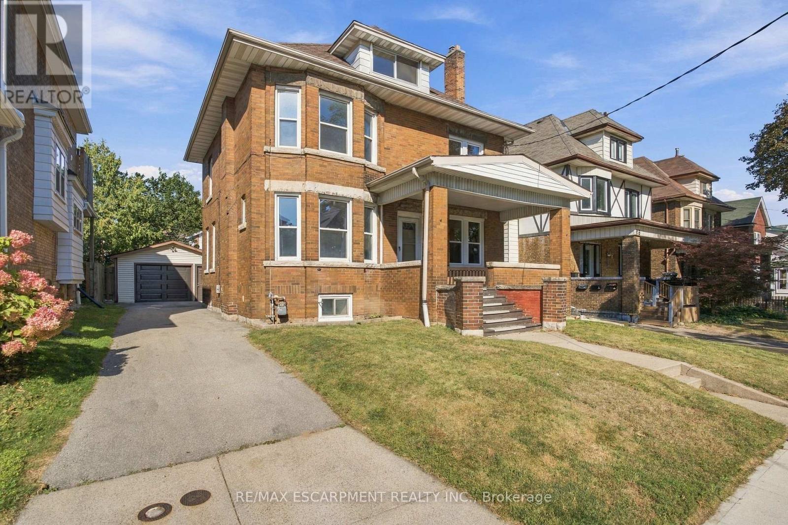 100 BALSAM AVENUE S - Image 3