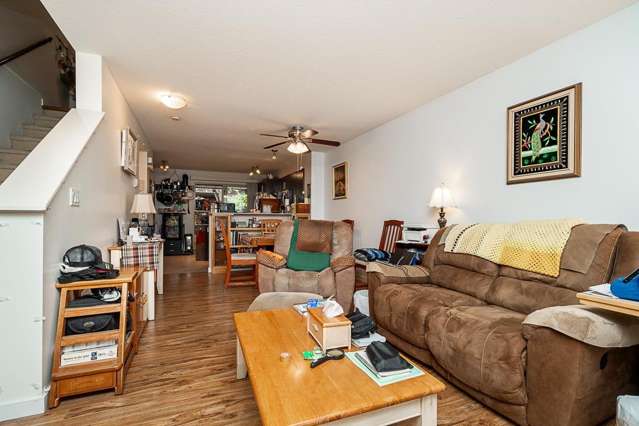 Photo of 68 19250 65 AVENUE 11
