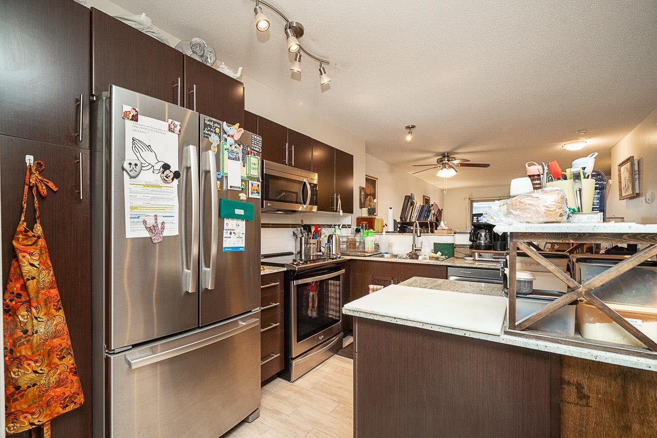 Photo of 68 19250 65 AVENUE 17