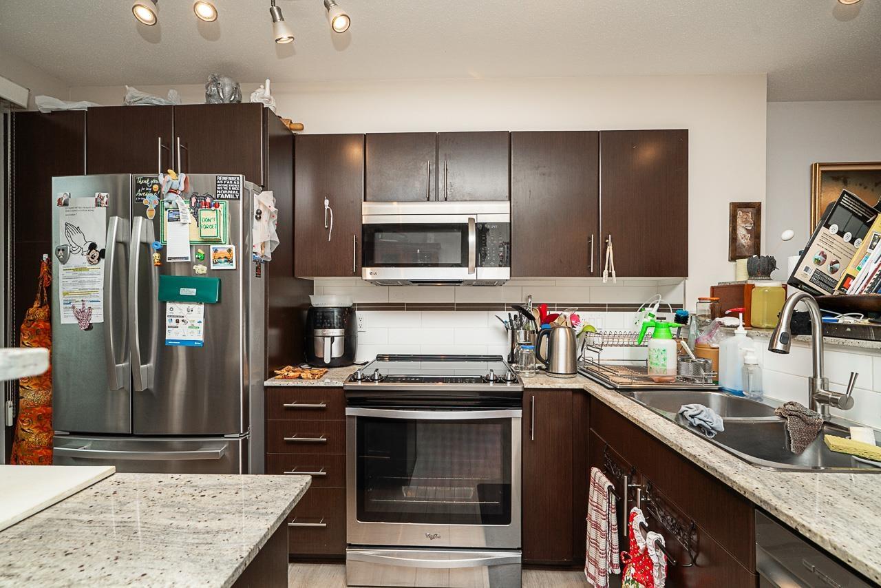 Photo of 68 19250 65 AVENUE 18