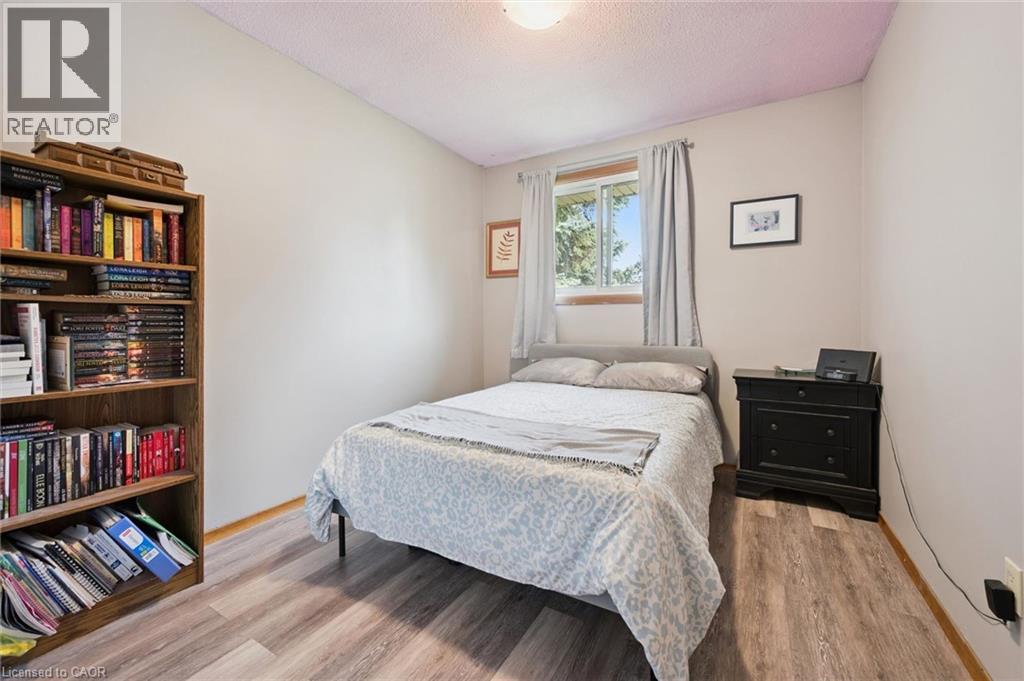 121 NATHANIEL Crescent - 15