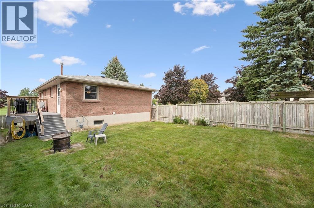 121 NATHANIEL Crescent - 4