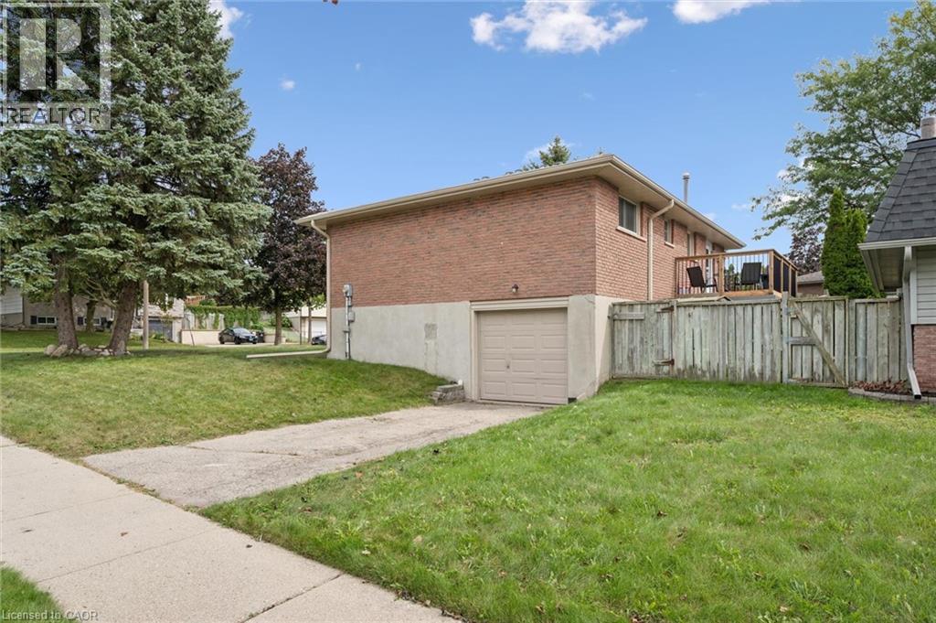 121 NATHANIEL Crescent, Kitchener — photo 6