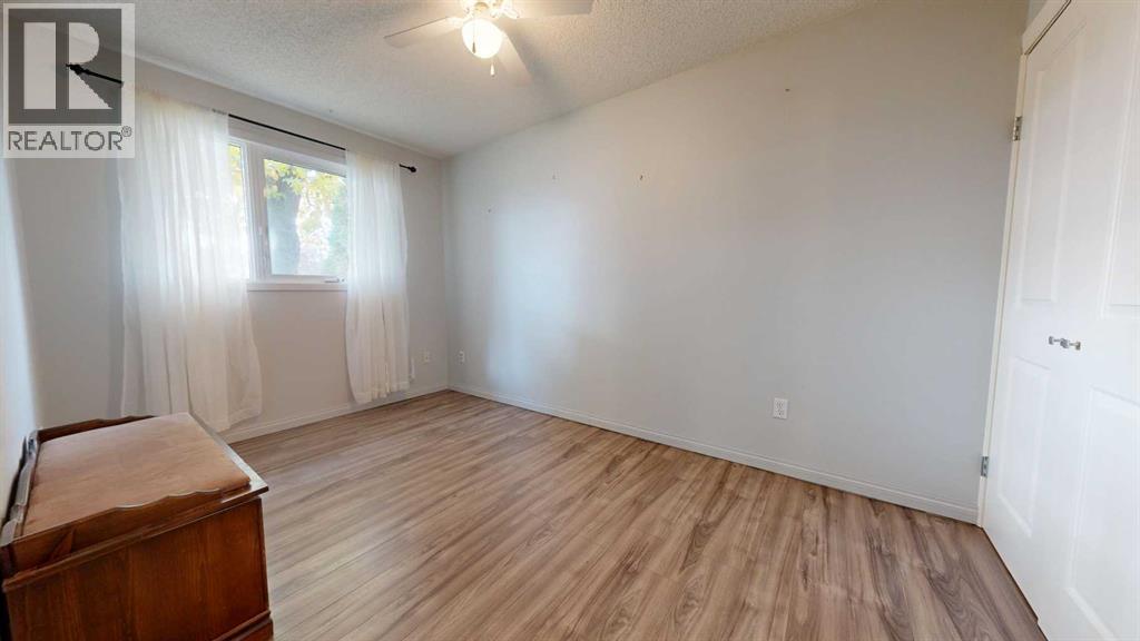 5117 45 Avenue - Image 11