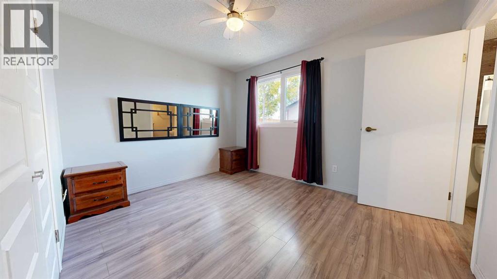 5117 45 Avenue - 12