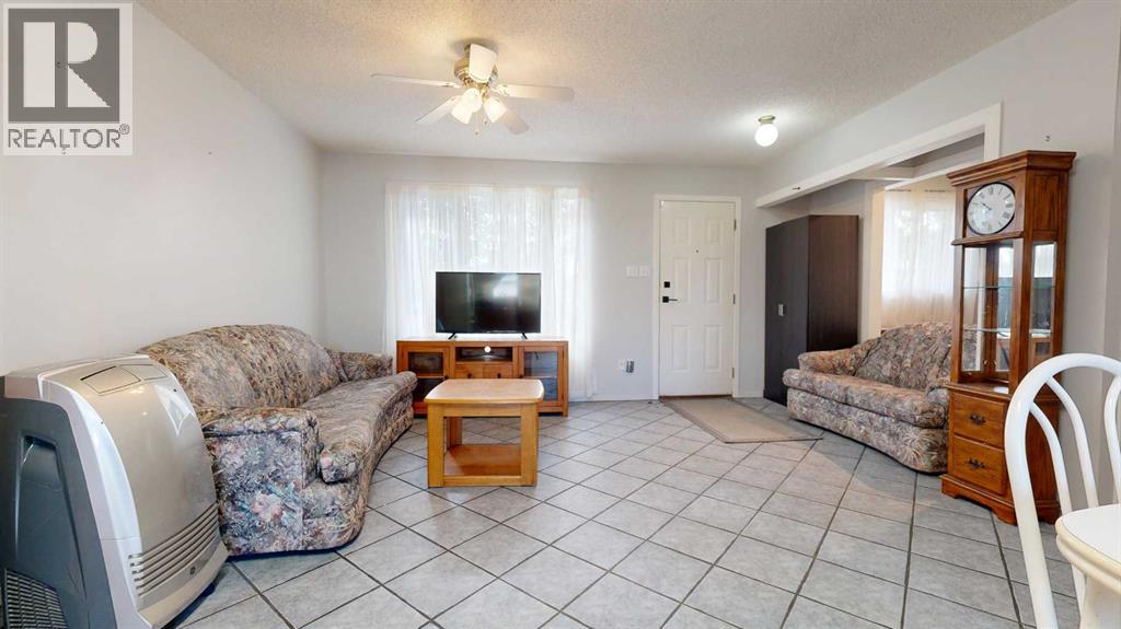 5117 45 Avenue - 8