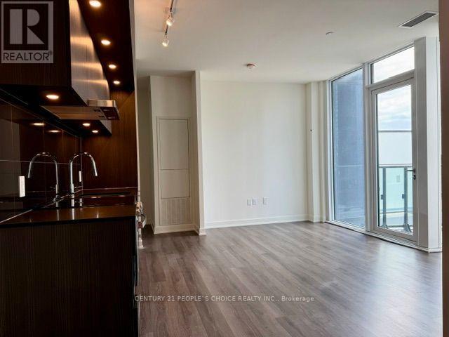 448 Burnhamthorpe Road West — photo 14