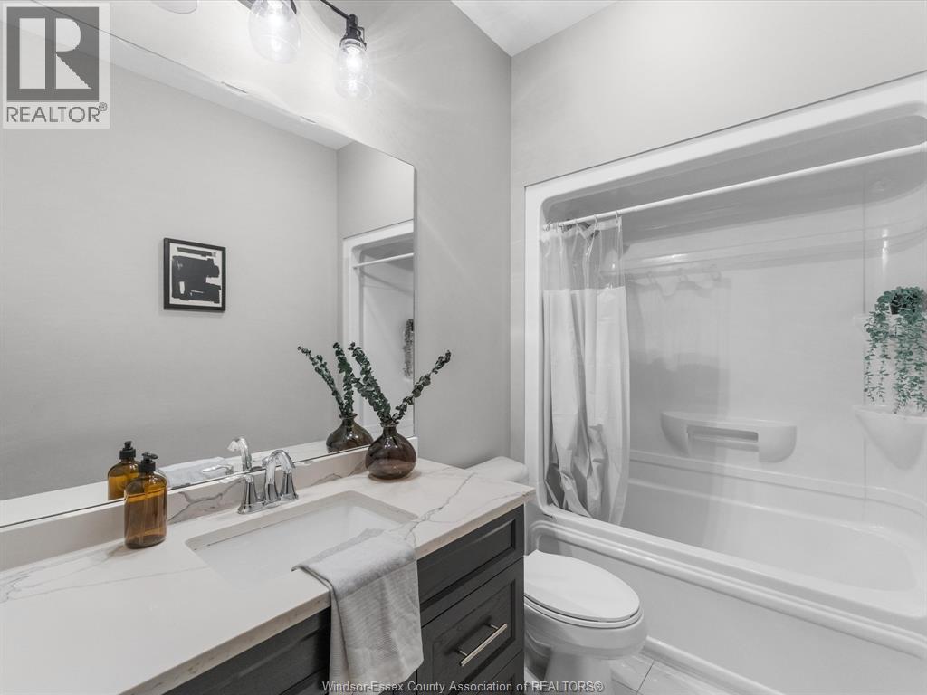 410 CASERTA CRESCENT - 21