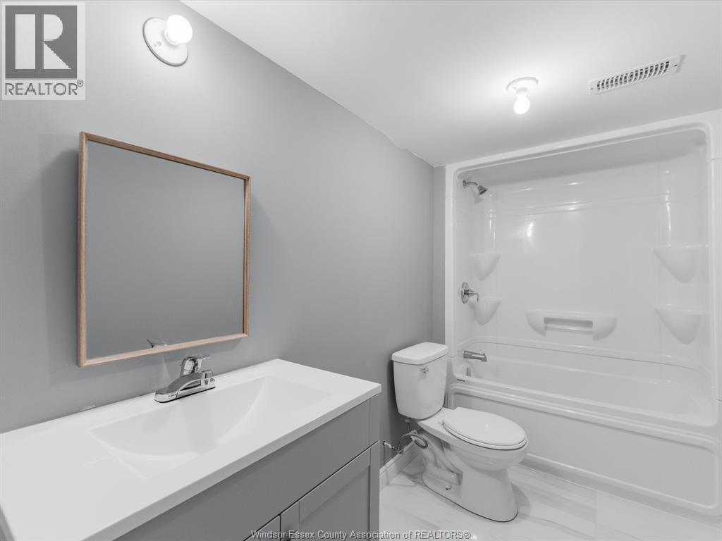 410 CASERTA CRESCENT - 25