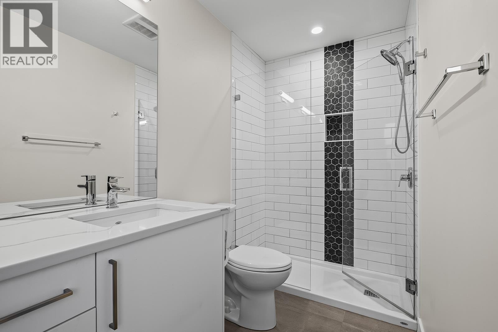  813 Rose Avenue, Kelowna