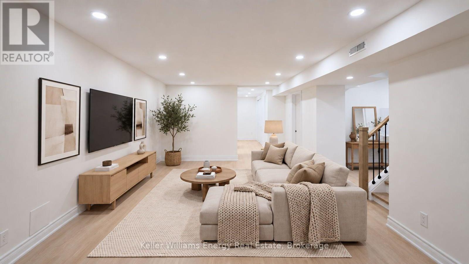 54 EASTLAWN STREET - Image 28