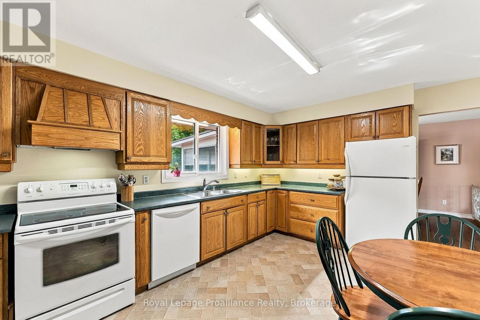 167 Dundas Street, Brighton, ON photo 13