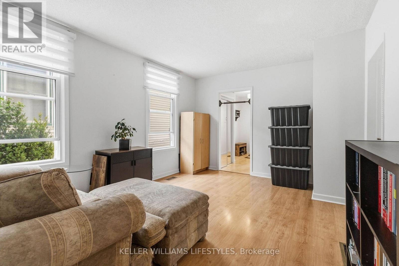 573 HILL STREET, London East (East K) — photo 8