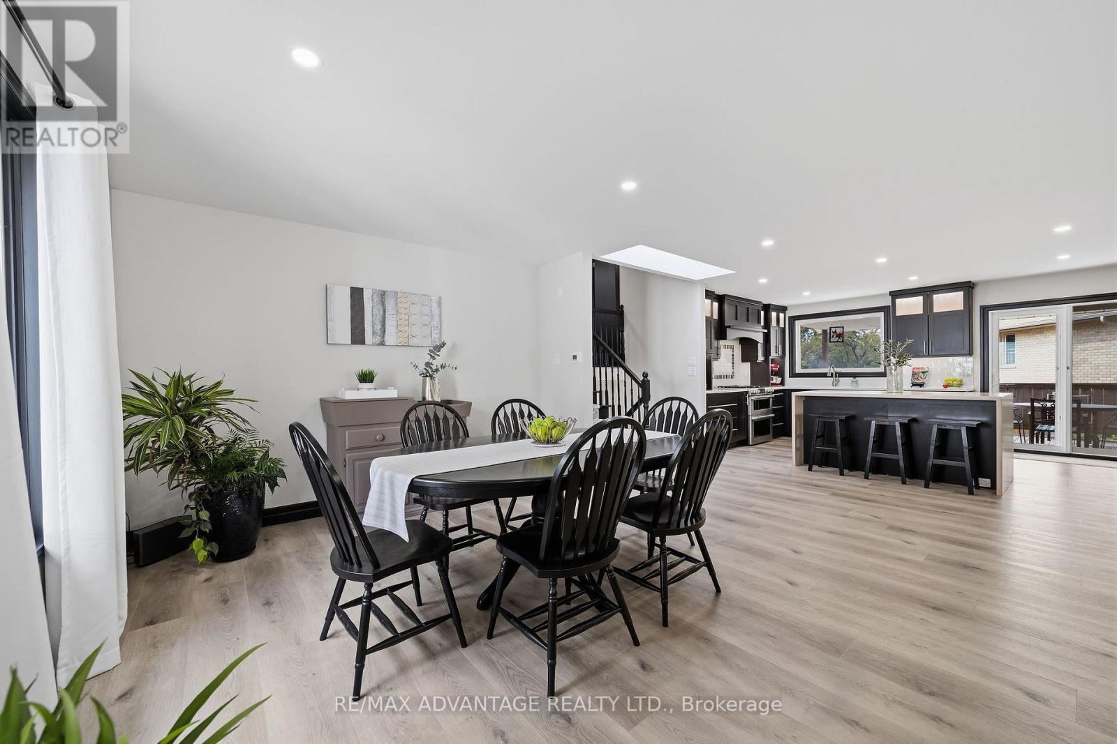 43 LYNNGATE GROVE - 13