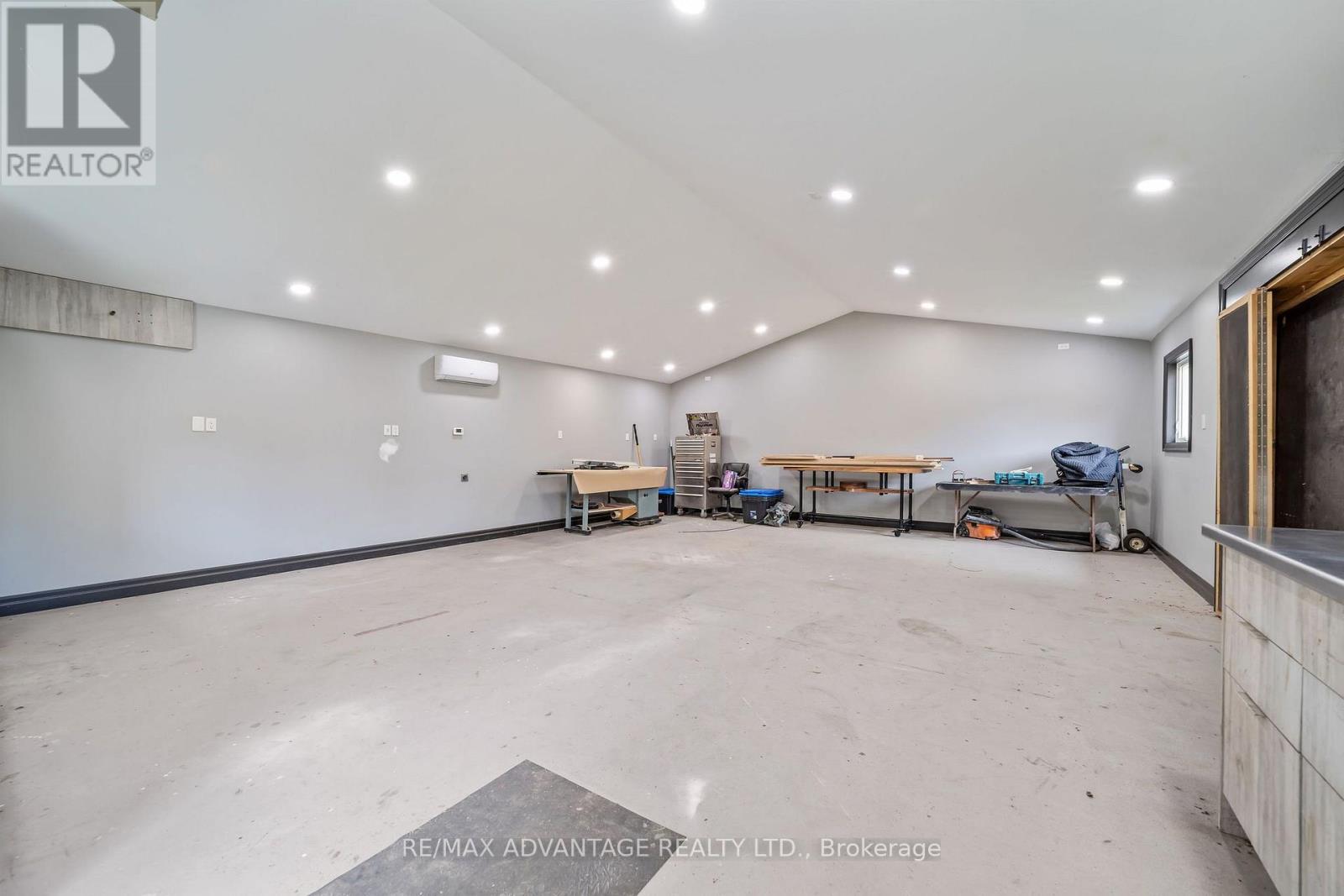 43 LYNNGATE GROVE - 40